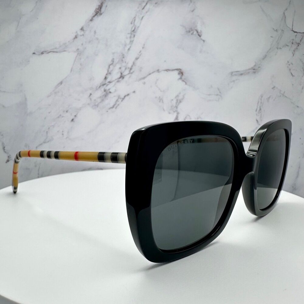 Burberry Sunglasses Black Square Cat Eye Checkered Arm Italy Authentic 54-20-140